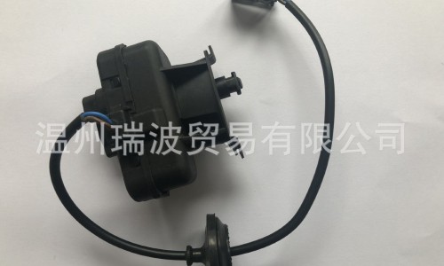 治疗鼻炎时棉签蘸的药是什么-鼻炎滴鼻药用棉签网鼻炎棉签蘸药塞鼻子流鼻涕是咋回事啊知识网站,分享鼻炎滴鼻药用棉签有用吗大全